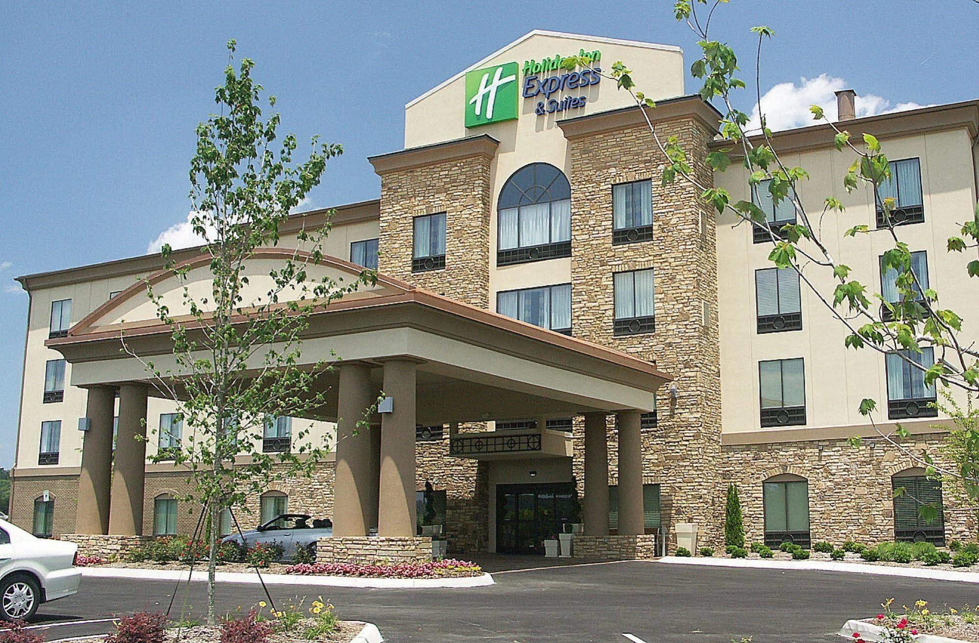 Holiday Inn Express & Suites - Cleveland Northwest By Ihg Zewnętrze zdjęcie